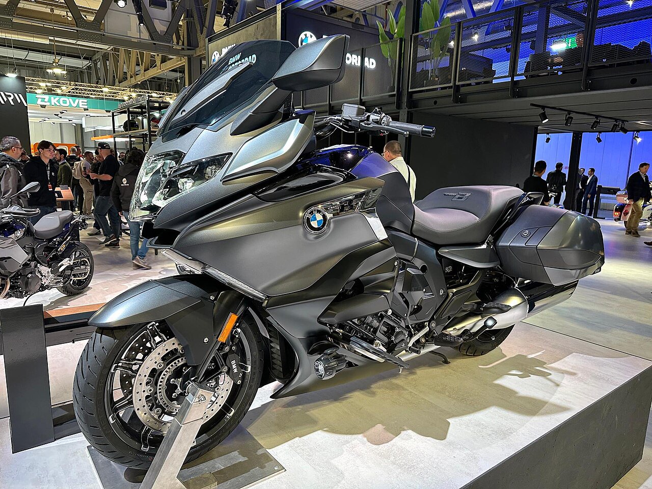 BMW K1600B
