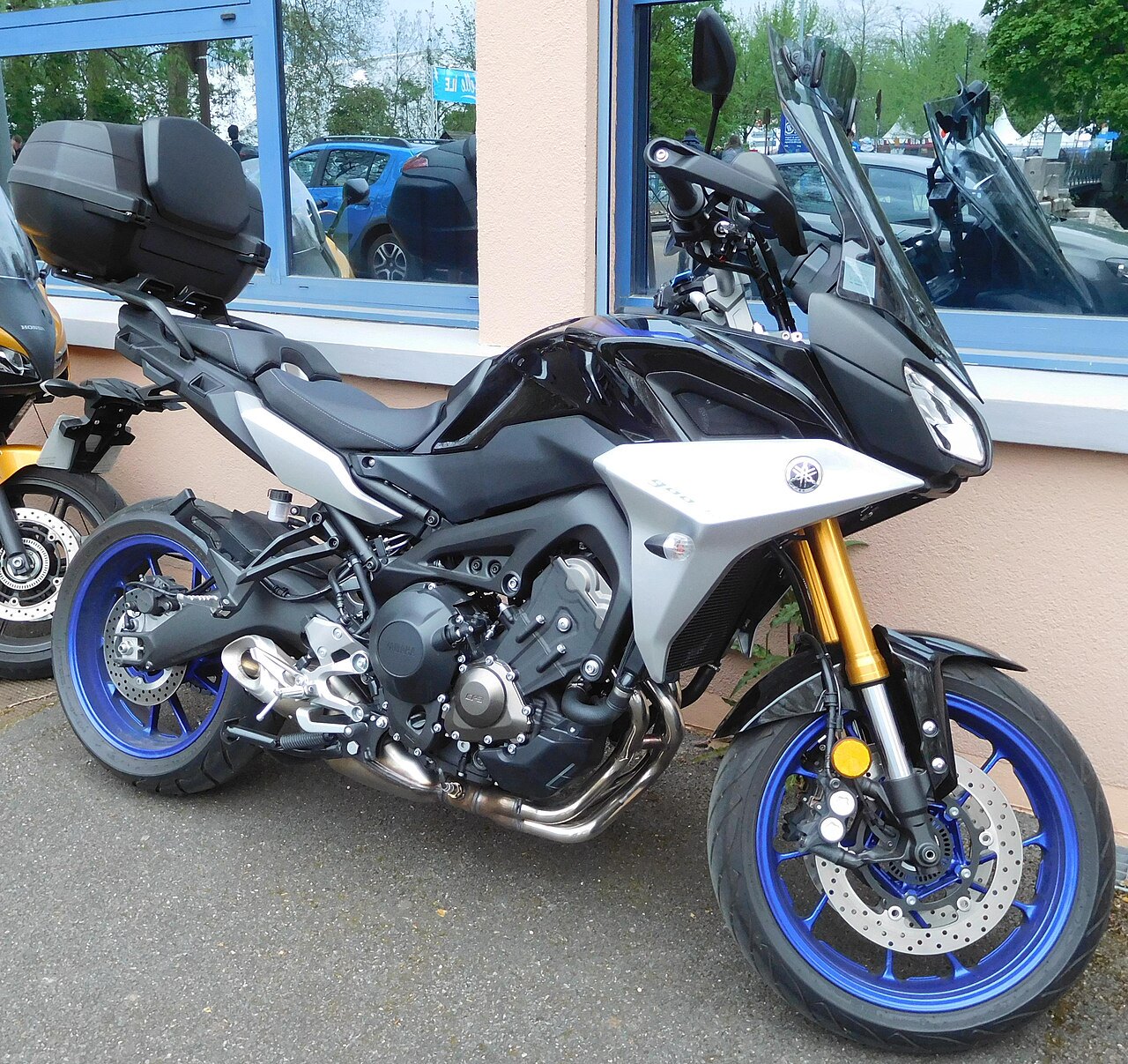 Yamaha TRACER 900