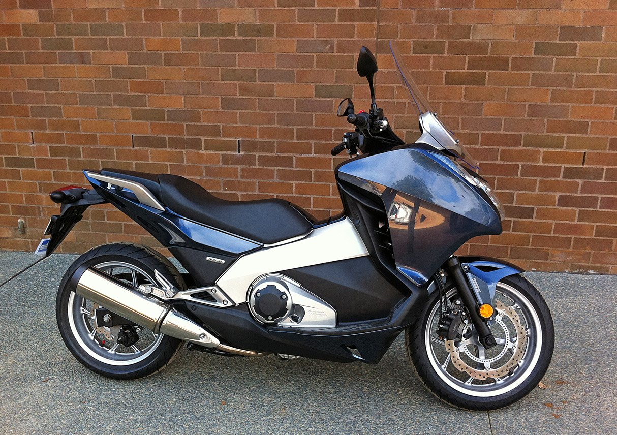 Honda INTEGRA-700