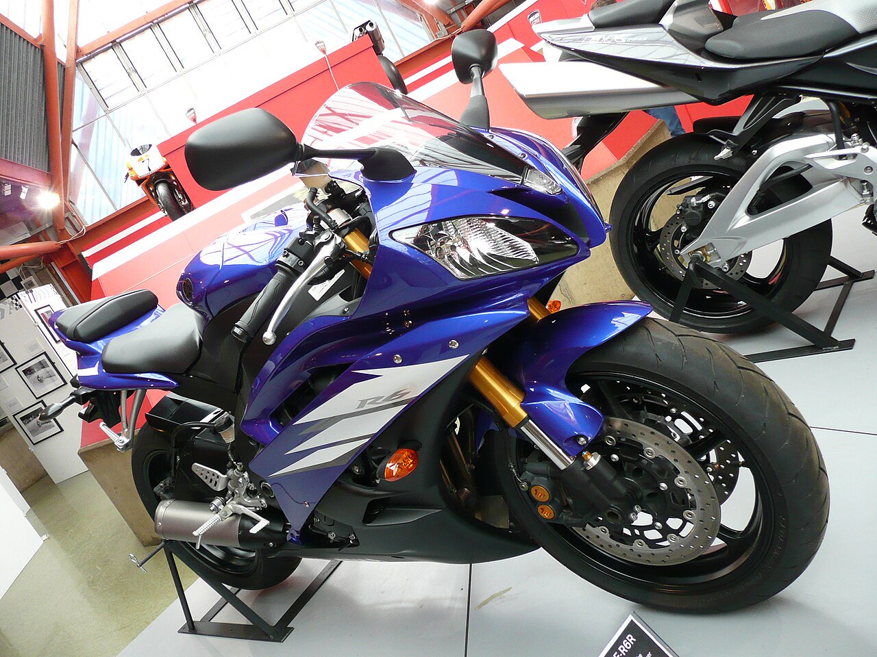 Yamaha YZF-R6/R6R