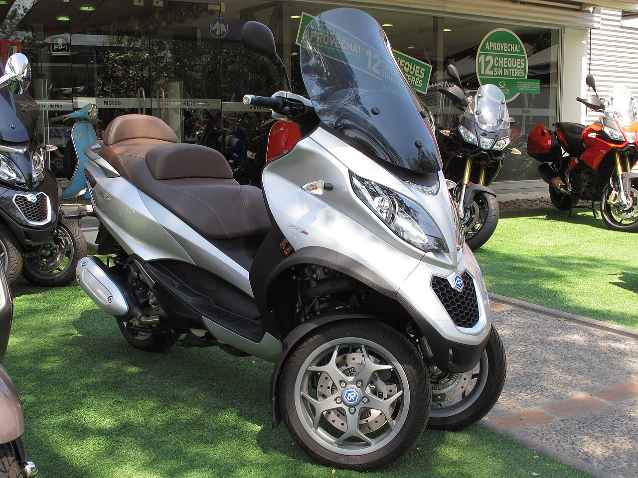 Piaggio MP3-300-HPE-SPORT