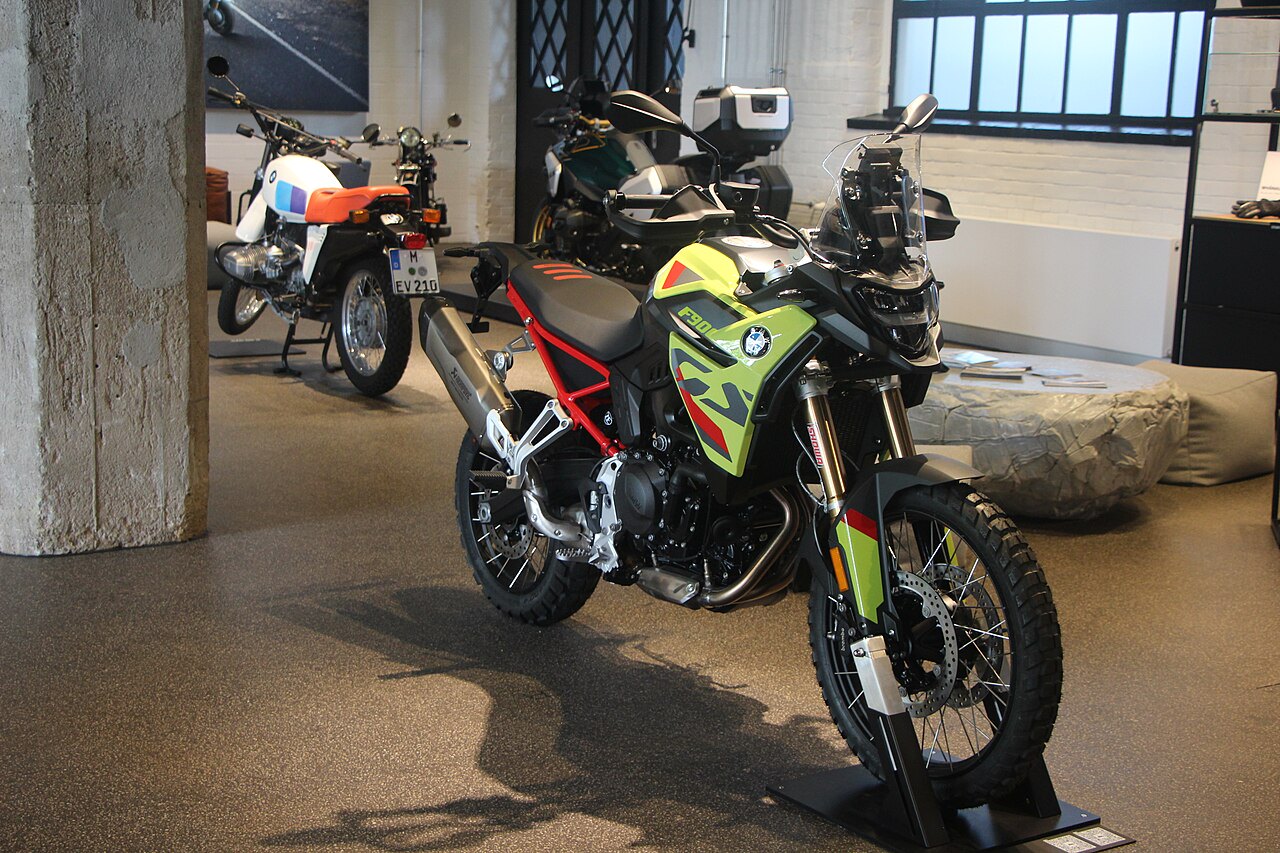 תצלום דגם - BMW F900GS