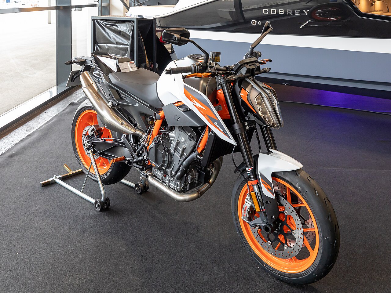 תצלום דגם - KTM 890R DUKE