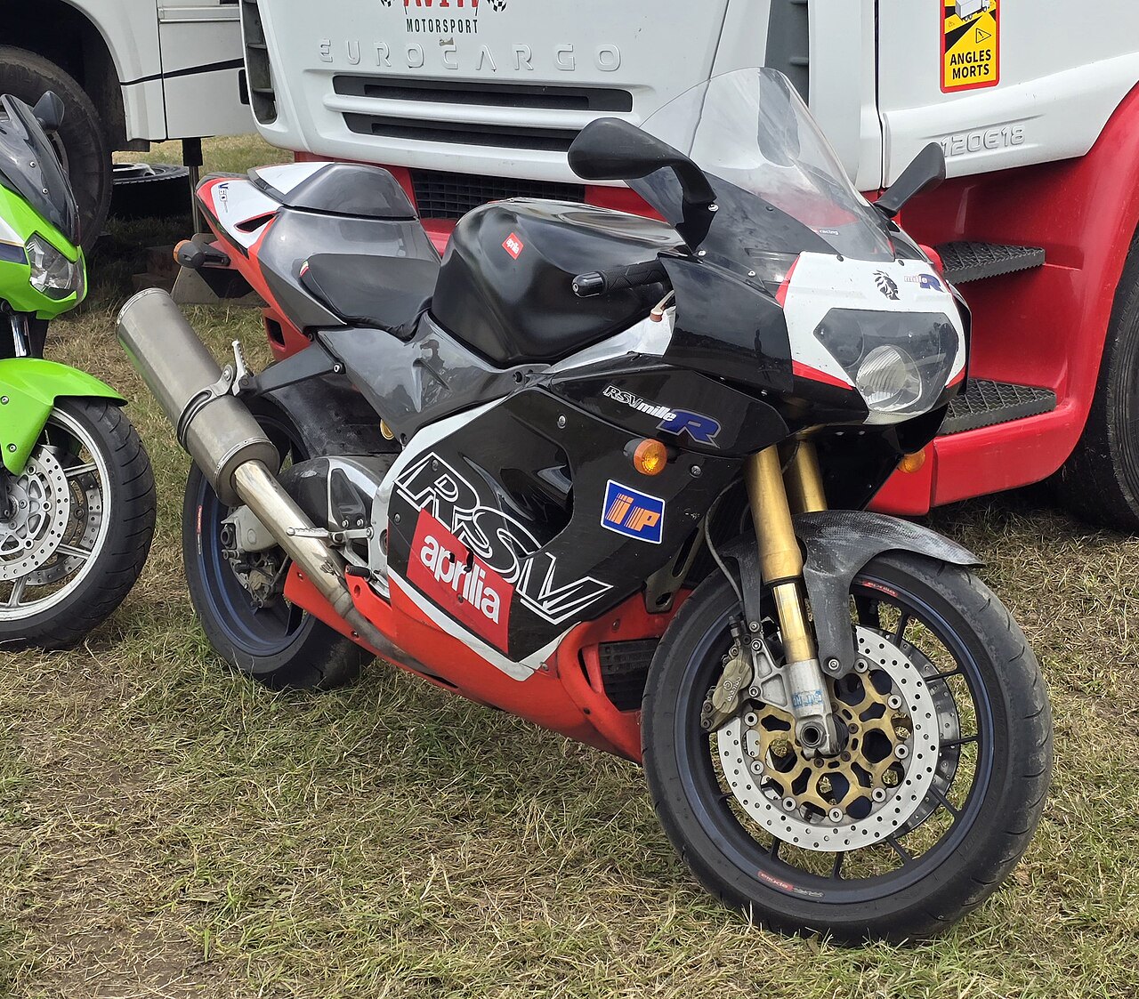 Aprilia RSV1000 - RSV4