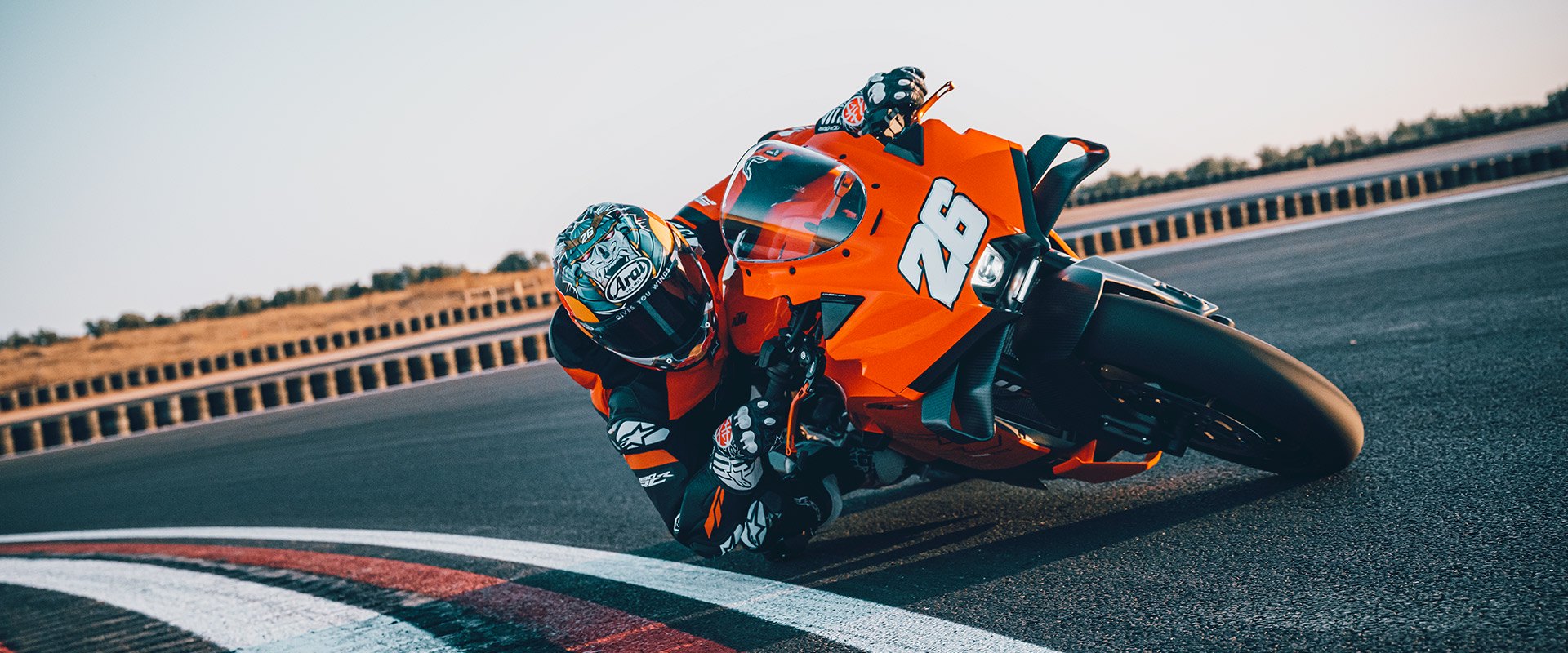 תצלום דגם - KTM RC-990-R