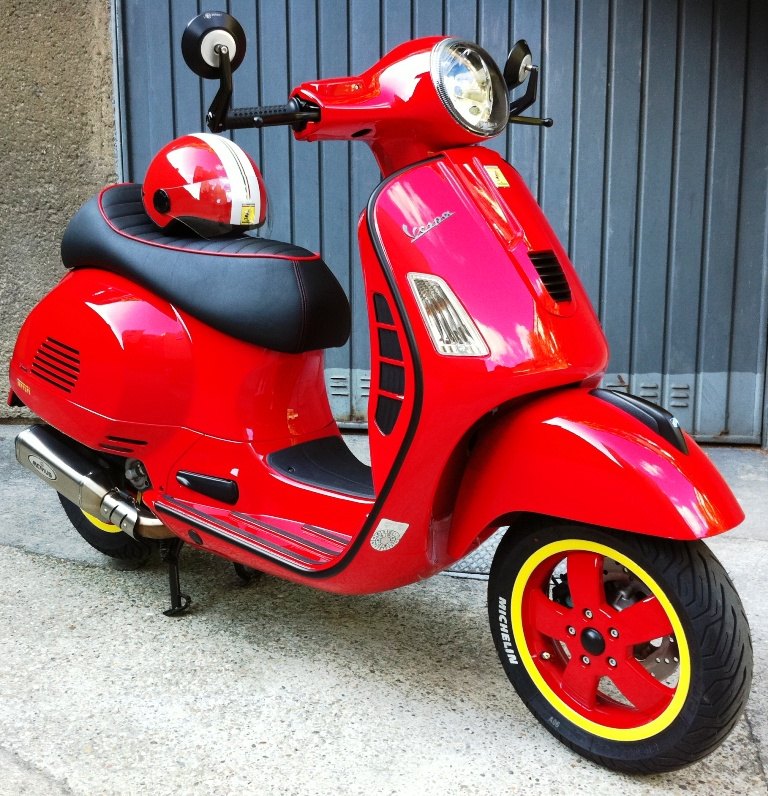 Piaggio Super 300 GTS VESPA