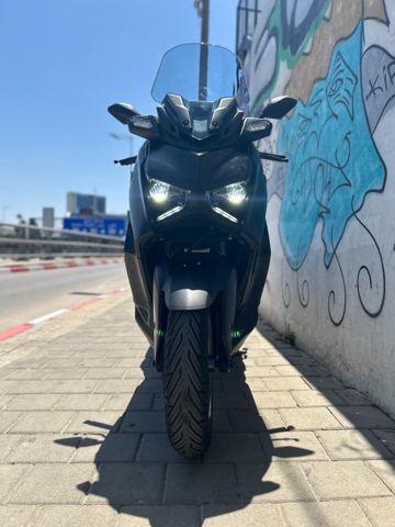 תצלום 2 - X MAX 300 TECH MAX